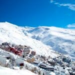 Sierra Nevada ofrece más de 110 kilómetros esquiables divididos en 131 pistas de todos los colores