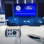 Fotografía cedida este lunes por el fabricante estadounidense de automóviles Ford donde se muestra el modelo de respirador A-E en su planta en Rawsonville, Michigan, donde se espera producir 1.500 unidades para finales de abril, 12.000 para finales de mayo y 50.000 para el 4 de julio. Iniciativas similares se están llevando a cabo en España y en la Comunitat Valenciana.