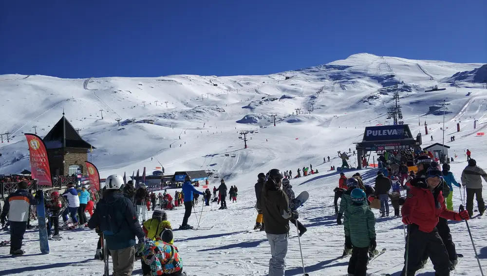 Sierra Nevada: nieve y diversión a partes iguales