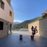Otro espectacular entrenamiento de Toni Bou sin salir de casa