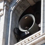 Volteo de las campanas de la Catedral de la Almudena previo a la Santa Misa de Resurrección en Domingo Santo, oficiada por el Cardenal Carlos Osoro, que se celebra a puertas cerradas y es retransmitida por internet por el confinamiento impuesto por el Estado de Alarma provocado por el coronavirus, COVID19. En Madrid (España) a 12 de abril de 2020.Joaquin Corchero / Europa Press12/04/2020