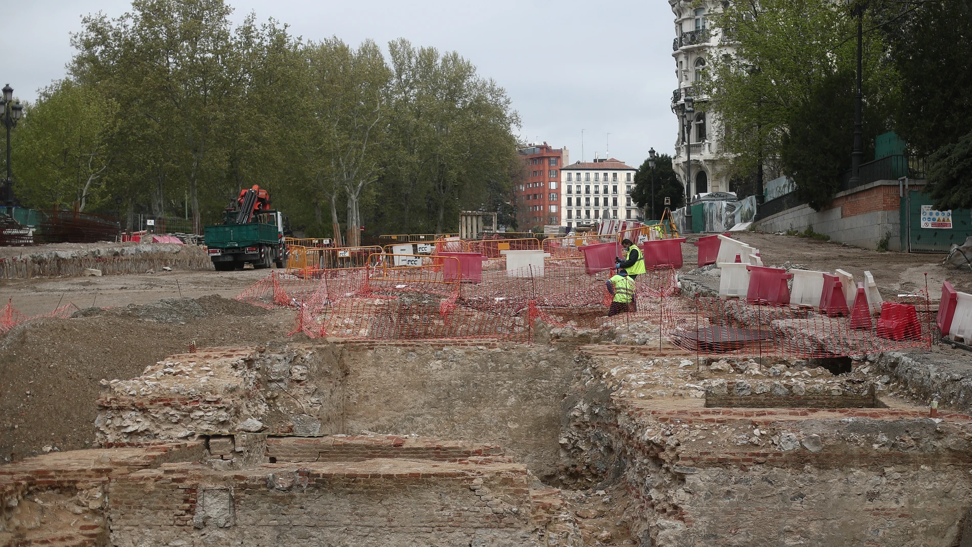 Reanudación de las obras y de la industria el día en el que se reactiva la actividad laboral no esencial
