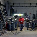 Trabajadores de una empresa del Polígono Fuente del Jarro (Valencia)