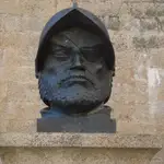 Busto de Orellana en Trujillo.