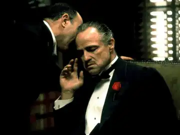 Marlon Brando dejó para la historia grandes frases en "El padrino" Marlon Brando dejó para la historia grandes frases en "El padrino"