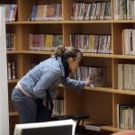 La localidad salmantina de Peñaranda de Bracamonte es el pueblo esplañol donde hay el mayor índice de prestamo de libros en bibliotecas públicas. estos indices se deben en gran parte a la biblioteca pública de la fundación Germán Sánchez Ruipérez en la imagen las instalaciones de esta biblioteca.Foto: David Arranz.