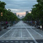 Imagen del Paseo de Gracia de Barcelona en el mes de abril de 2020. Por entonces, las calles permanecían desérticas por las restricciones asociadas al confinamiento