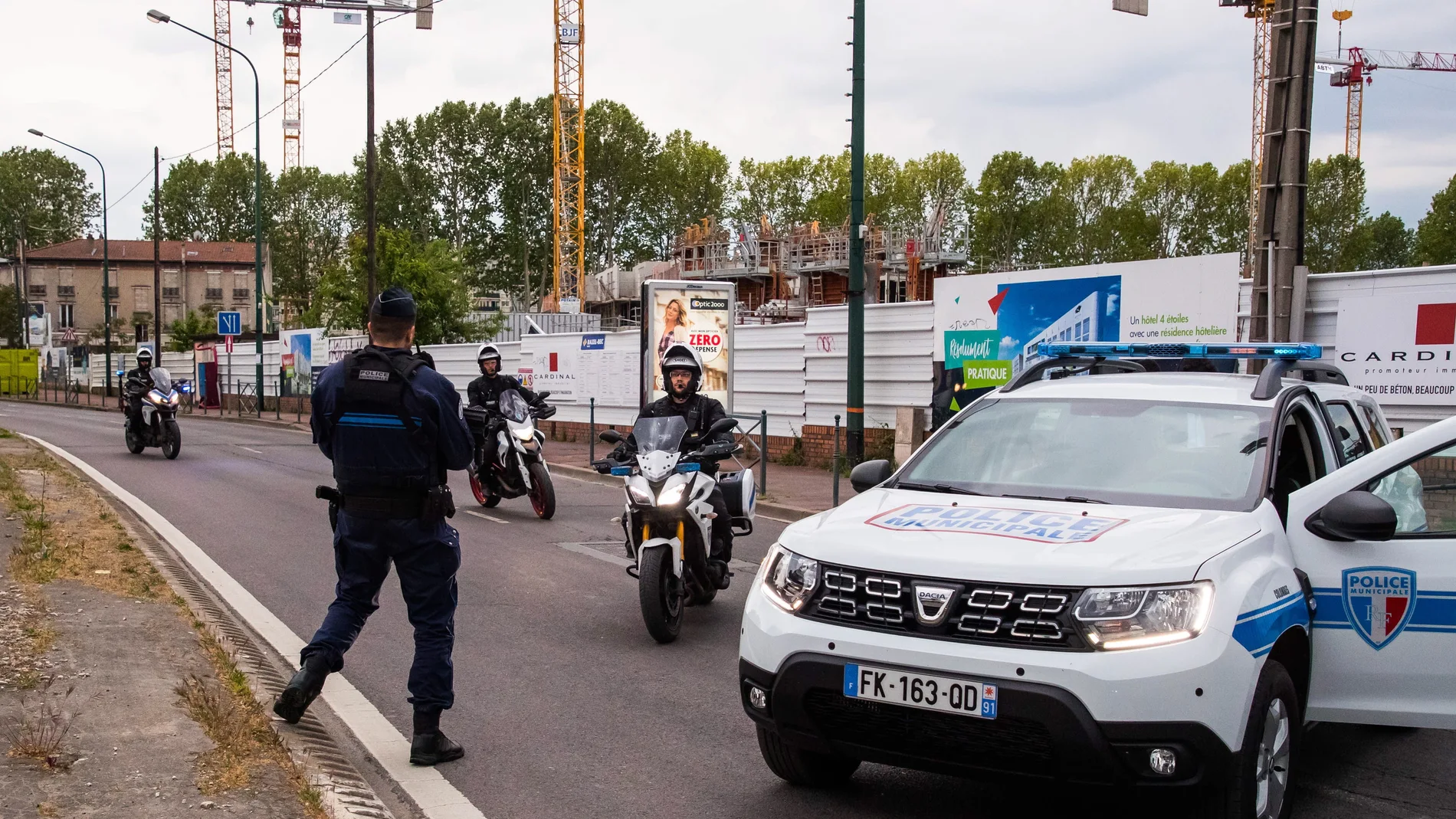 Car attack in Colombes, near Paris