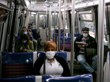 Testing of new access systems in Paris metro line during coronavirus pandemic