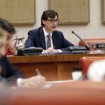 El ministro de Sanidad, Salvador Illa, comparece ante la Comisión de Sanidad en el Congreso de los Diputados, este jueves