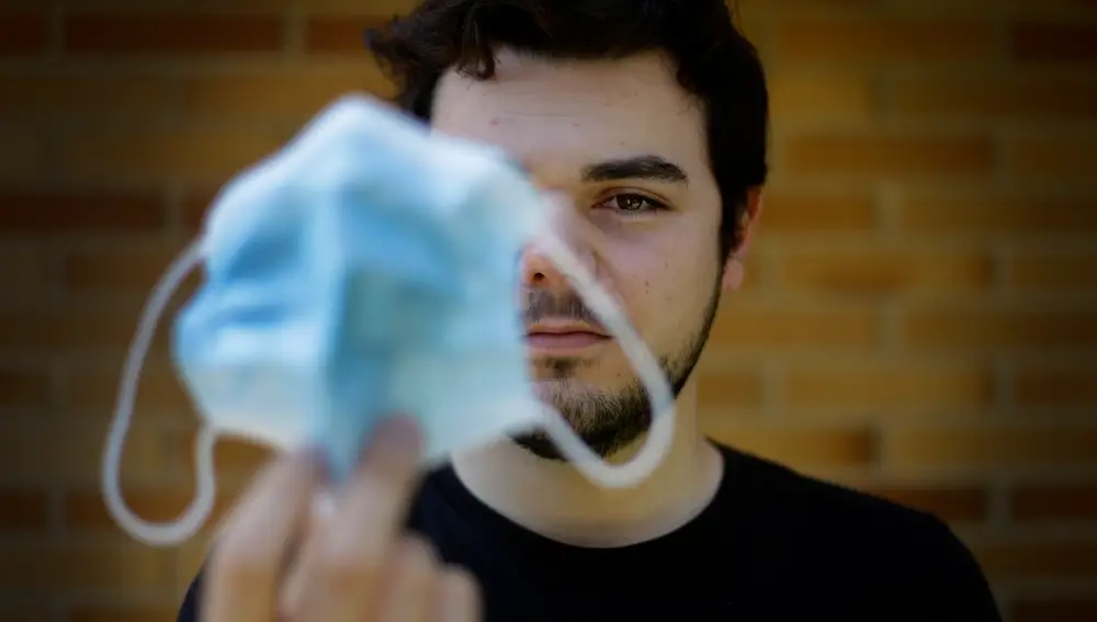 Jorge Pastrano, de 20 años: «Los políticos son incapaces de dar respuestas a los jóvenes, por eso no debemos esperar a ver qué hacen por nosotros, sino tomar la iniciativa y estar presentes y activos en nuestra democracia»@ Cipriano Pastrano.