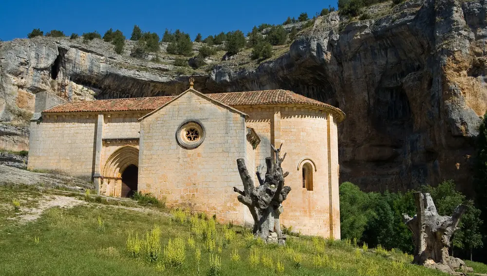 Imagen de la ermita templaria de San Bartolomé.