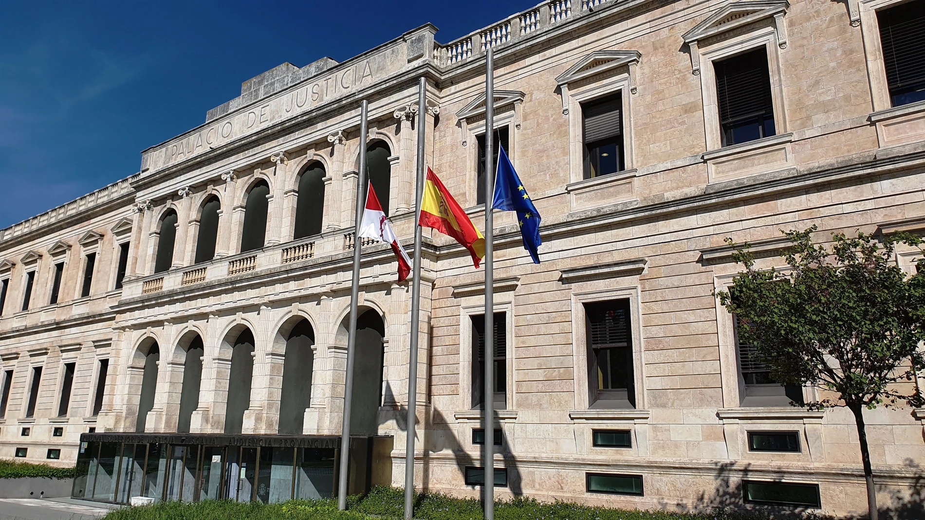 Tribunales