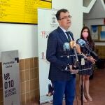 El alcalde de Murcia, José Ballesta, junto a la concejal de Agenda Urbana y Gobierno Abierto, Mercedes Bernabé, y el concejal de Pedanías y Barrios, Marco Antonio Fernández, ofrece un balance del dispositivo especial de Atención CiudadanaJUANCHI LOPEZ / JUANCHI LOPEZ13/05/2020