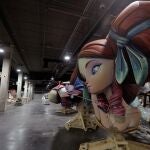 Muchos de los monumentos de 2020 descansan almacenados en la Feria de Valencia