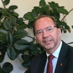 El virólogo belga Peter Piot, uno de los descubridores del Ébola