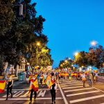  Cientos de manifestantes marchan en Sevilla contra la gestión del Gobierno frente al Covid-19