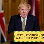 El "premier" británico, Boris Johnson, compareció esta tarde para defender a su principal asesor, Dominic Cummings