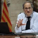 El presidente de la Generalitat de Cataluña, Quim Torra, se reunió hoy por videoconferencia con el presidente del gobierno español, Pedro Sánchez y con los presidentes autonómicos. EFE/ Rubén Moreno