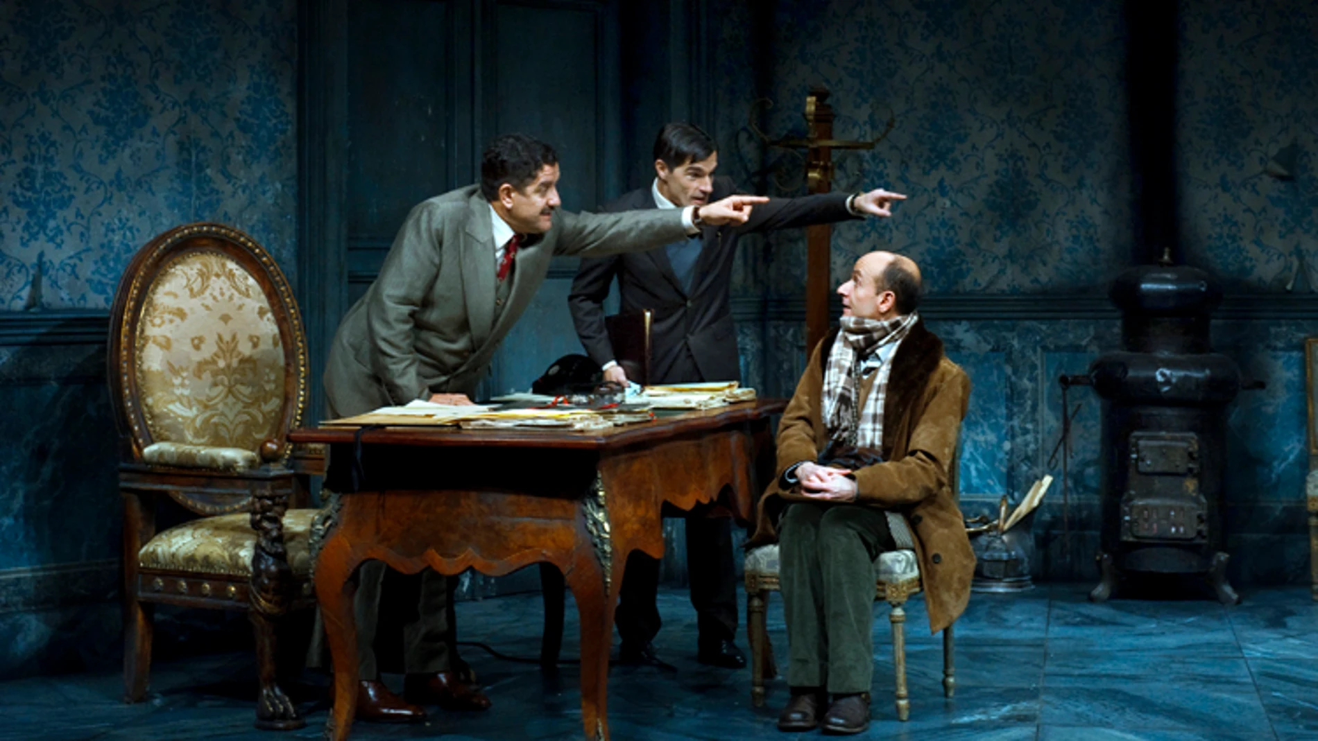 Pedro Casablanc, con bigote, fue un estupendo Gobernador