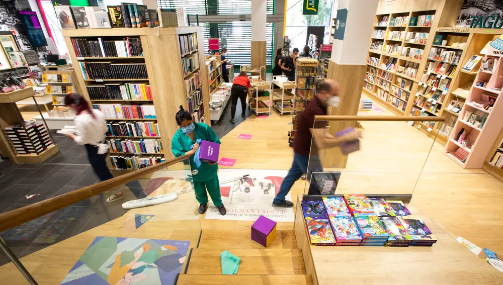 Reapertura de La Casa del Libro de Gran Vía en la primera fase de la desescalada por el coronavirus.