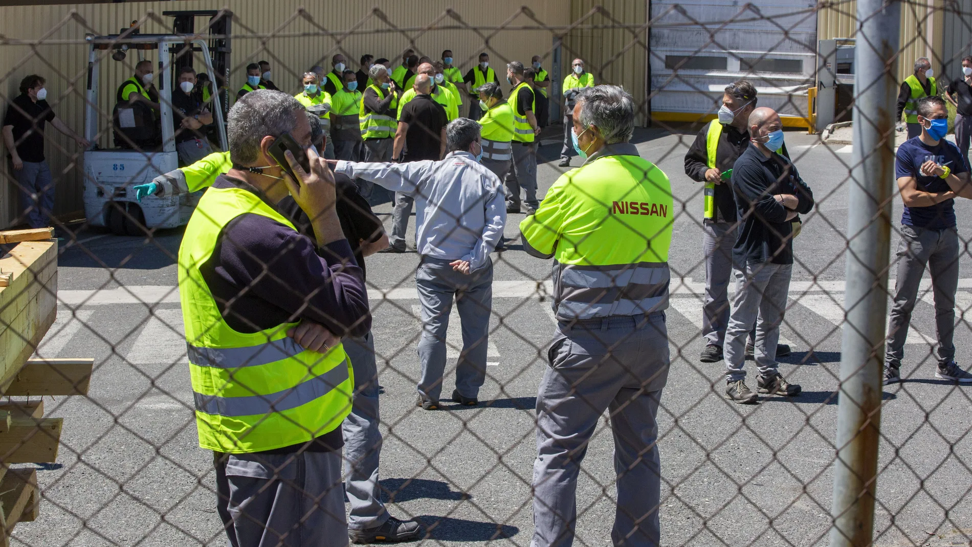 Los trabajadores de Nissan en Ávila se concentraron contra el cierre de la factoría de Nissan en Barcelona.