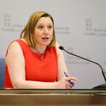 La consejera de Familia e Igualdad de Oportunidades, Isabel Blanco, durante la rueda de prensa