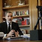 El Rey Felipe VI habla con Bañuelos de la situación de la cabaña brava