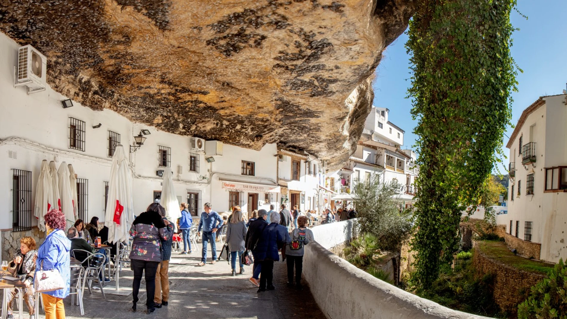 Setenil de las Bodegas