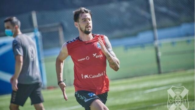 Luis Pérez entrenando con el Tenerife.