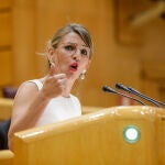 La Ministra de Trabajo y Economía Social, Yolanda Díaz, durante su intervención en el pleno en el Senado