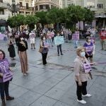 La sentencia contra la "manada" de Pozoblanco no considera que existiese agresión sexual, tesis que defendía también el fiscal, lo que originó protestas en el municipio cordobés