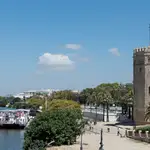 La Torre del Oro abre sus puertas a partir de este sábado 6 de junio con el horario habitual de los fines de semana. EFE/Jose Manuel Vidal.