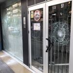 Los cristales de la delegación de TV3 en Lleida han aparecido rotos