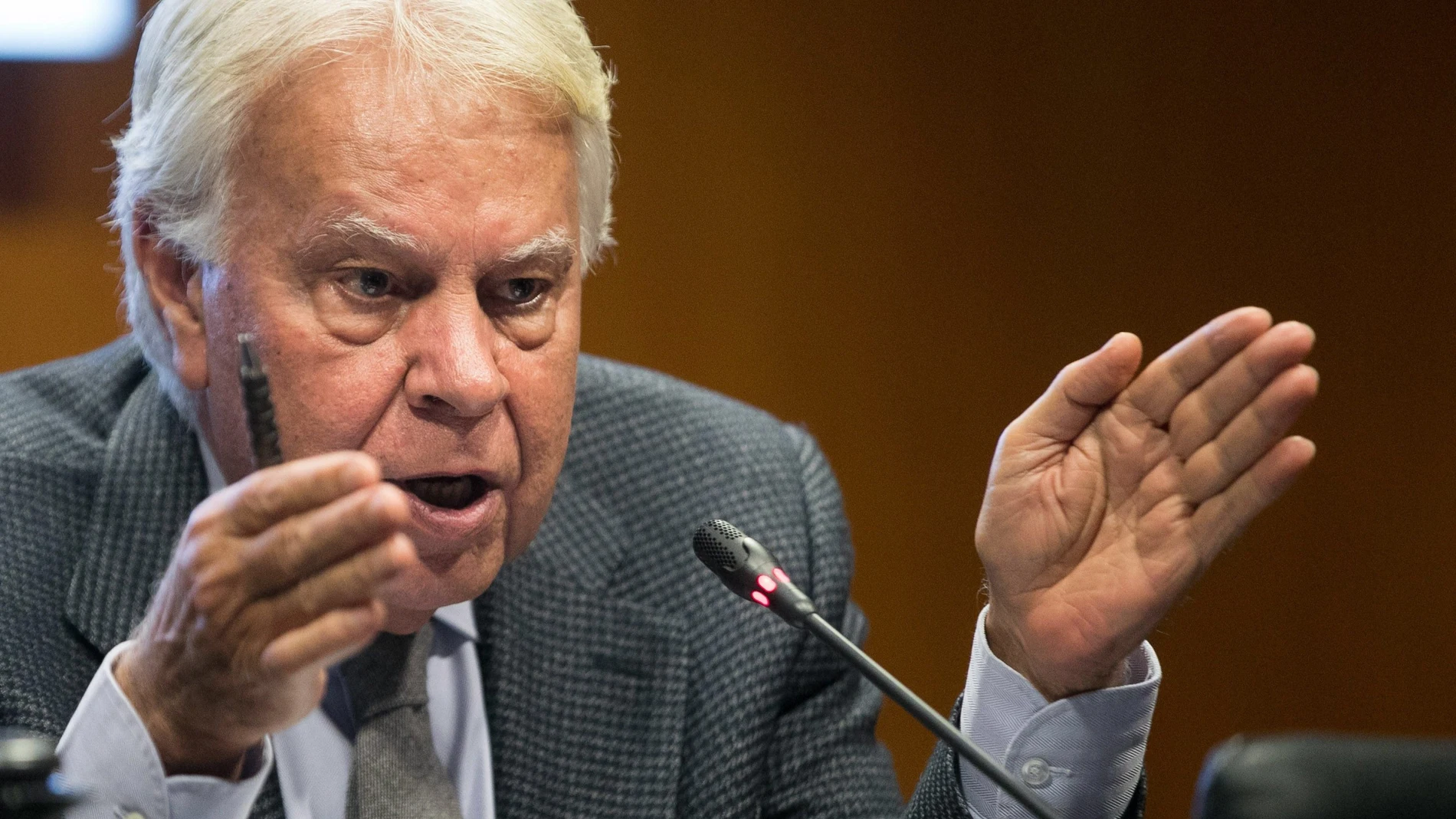 Felipe González dice que Delcy Rodríguez no debería haber pasado por España