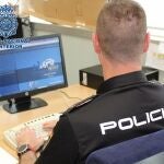Agentes de la Policía han detenido a un hombre por un presunto delito de odio