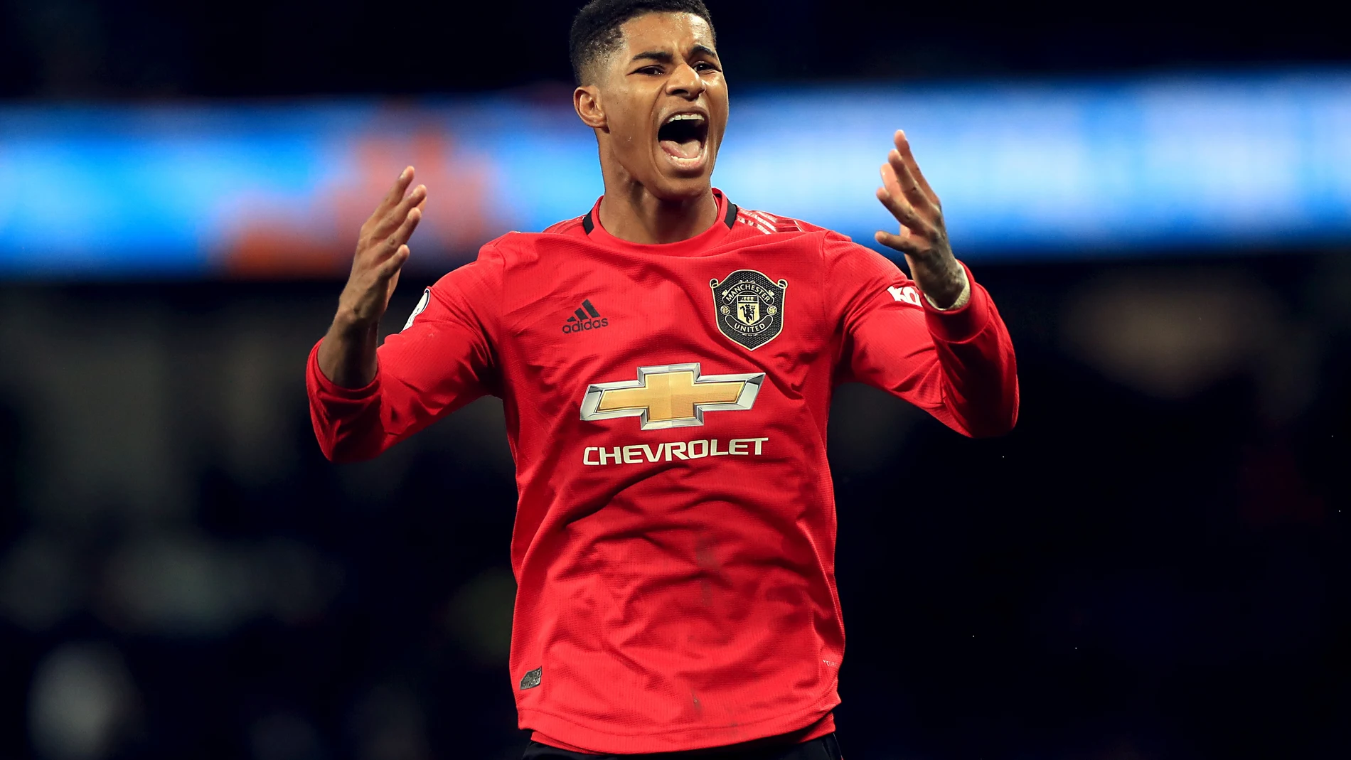 England striker Rashford urges MPs not to cut school meals