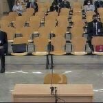 Josep Lluís Trapero (izda.), durante la sesión del juicio a la ex cúpula de los Mossos en la que la Fiscalía expuso su informe final