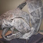 Dunkleosteus era el mayor depredador del Devónico, un pez carnívoro que alcanzaba los 9 metros de longitud y cuya cabeza estaba cubierta de placas de hueso. Él y todo su linaje fueron barridos por la extinción del Devónico.