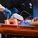 Eric García abandonó el campo con oxígeno