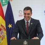 MADRID, 18/06/2020.- El presidente del Gobierno, Pedro Sánchez da un discurso durante la presentación del Plan de Impulso al Sector Turístico, este jueves, en el Complejo de la Moncloa, en Madrid. EFE/Rodrigo Jiménez POOL
