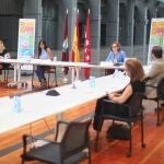 Begoña Villacís (2i) preside la Comisión Permanente del Plan SURES, junto a la concejala Silvia Saavedra (1i)