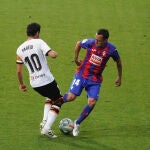 Fabián Orellana con el Eibar.