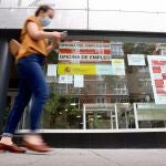 Oficina de empleo que atiende con cita previa debido al Estado de Alarma. Paro.