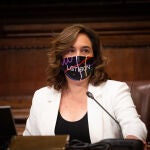 La alcaldesa de Barcelona, Ada Colau, en una sesión del pleno de Barcelona