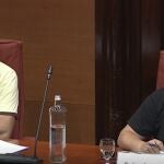 El secretario general de Sigen-Usoc en Nissan, Miguel Ruiz, y el presidente del comité de empresa de Nissan, Juan Carlos Vicente, este lunes en el Parlament