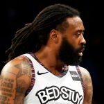 DeAndre Jordan, pívot de los Brooklyn Nets es uno de los positivos registrados en las últimas horas