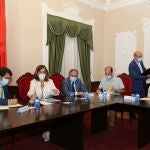 El consejero de Fomento y Medio Ambiente firma un 'Protocolo Rehabitare' en Paredes de Nava (Palencia) El consejero de Fomento y Medio Ambiente, Juan Carlos Suárez-Quiñones (I), firma con varios alcaldes de la provincia de Palencia un 'Protocolo Rehabitare' para la rehabilitación y destino al alquiler social de viviendas en el medio rural