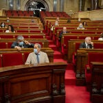 Pleno en el Parlament durante la segunda sesión monográfica sobre la gestión de las residencias durante la pandemia.