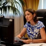 La ministra de Turismo, Comercio e Industria, Reyes Maroto, interviene en un encuentro telemático en Málaga